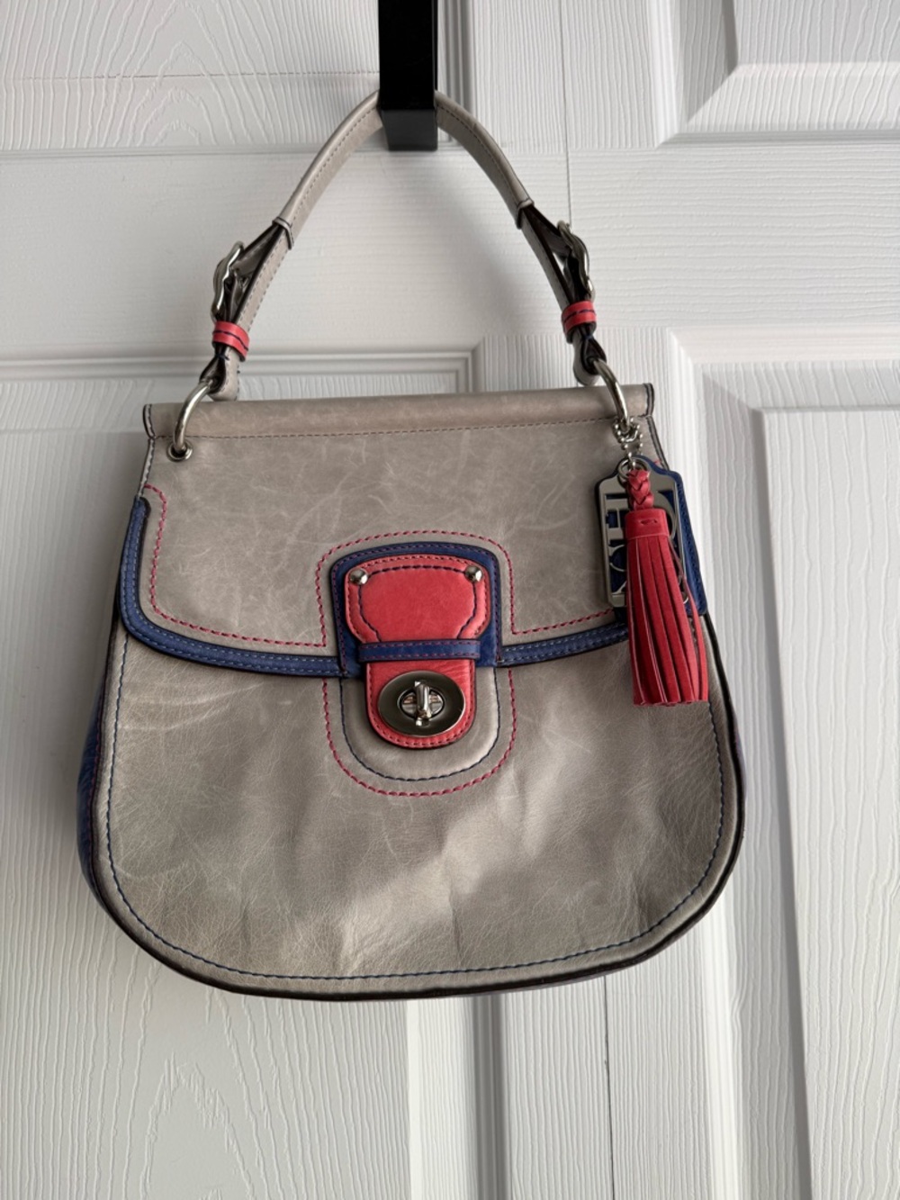 Vintage coach gray pink cross body hand bag excellent condition leather - Picture 6 of 6